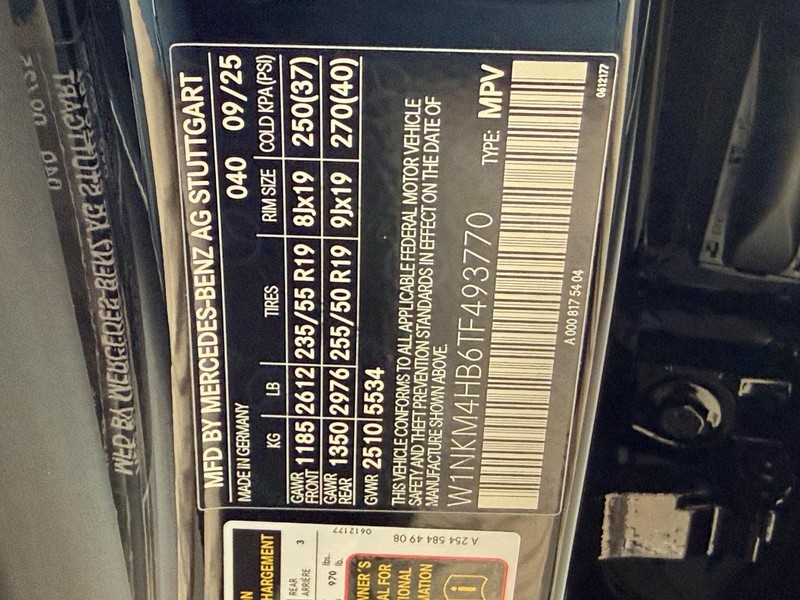 Mercedes-Benz GLC Vehicle Image 15