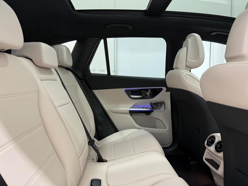 Mercedes-Benz GLC Vehicle Image 5