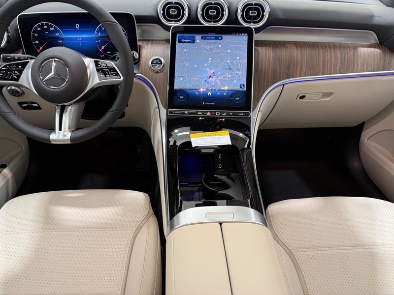 Mercedes-Benz GLC Vehicle Image 6