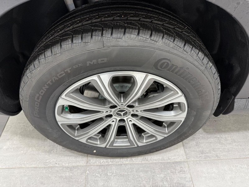 Mercedes-Benz GLC Vehicle Image 3