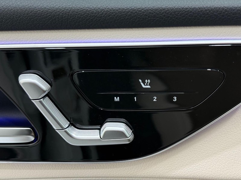 Mercedes-Benz GLC Vehicle Image 10