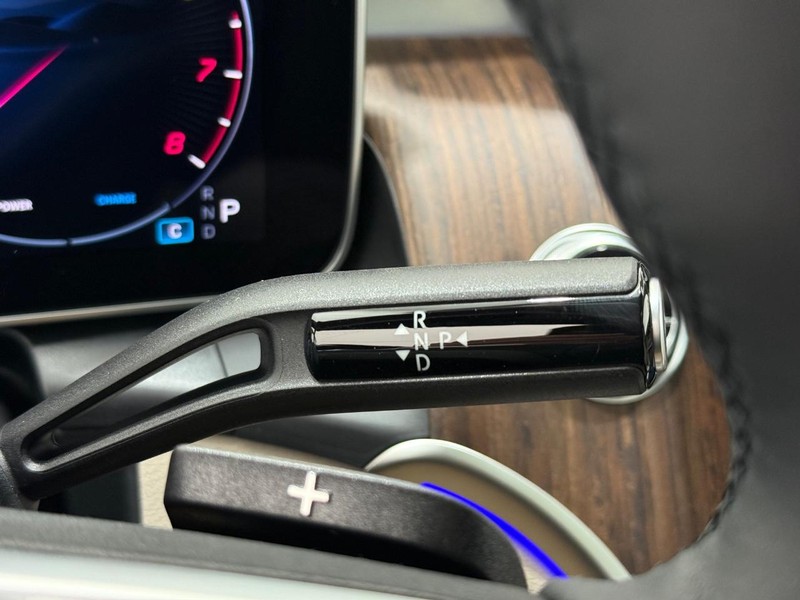 Mercedes-Benz GLC Vehicle Image 13