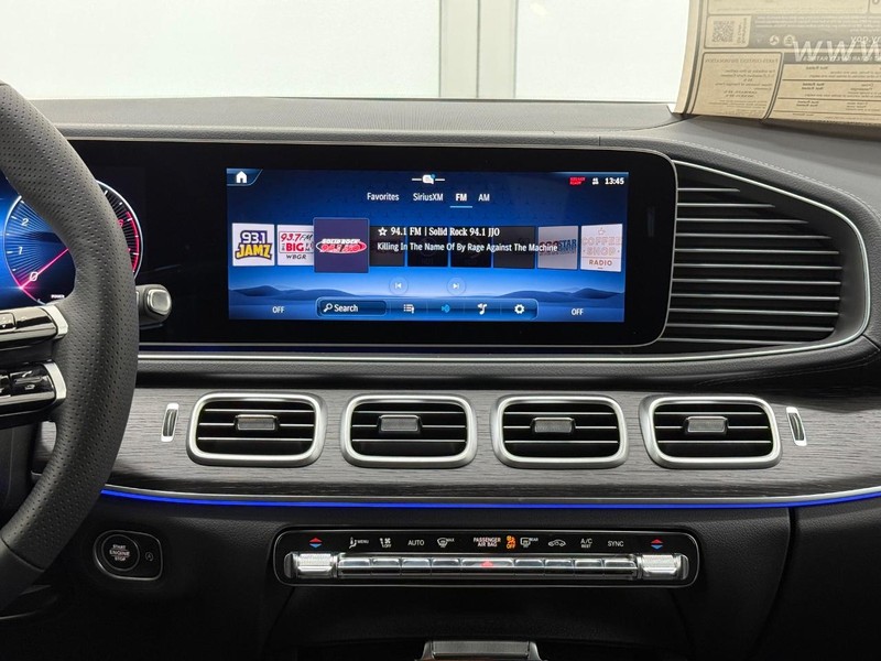 Mercedes-Benz GLS Vehicle Image 7