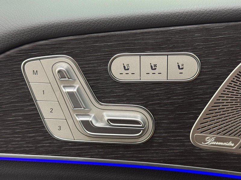 Mercedes-Benz GLS Vehicle Image 10