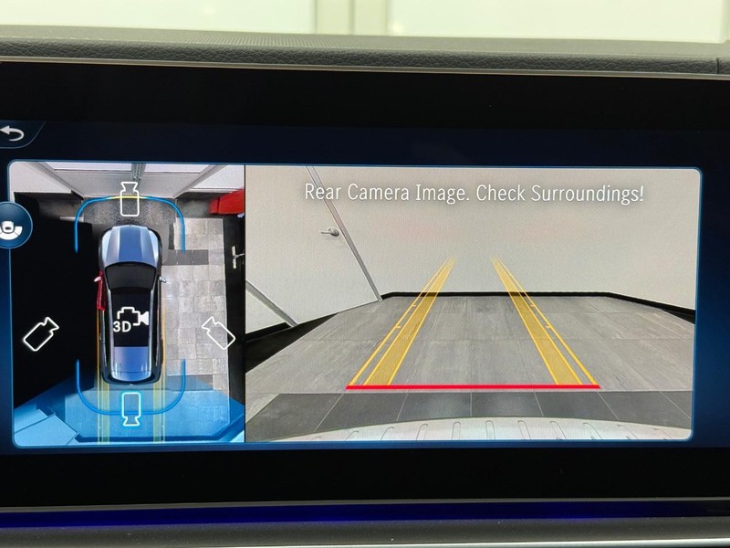 Mercedes-Benz GLS Vehicle Image 14