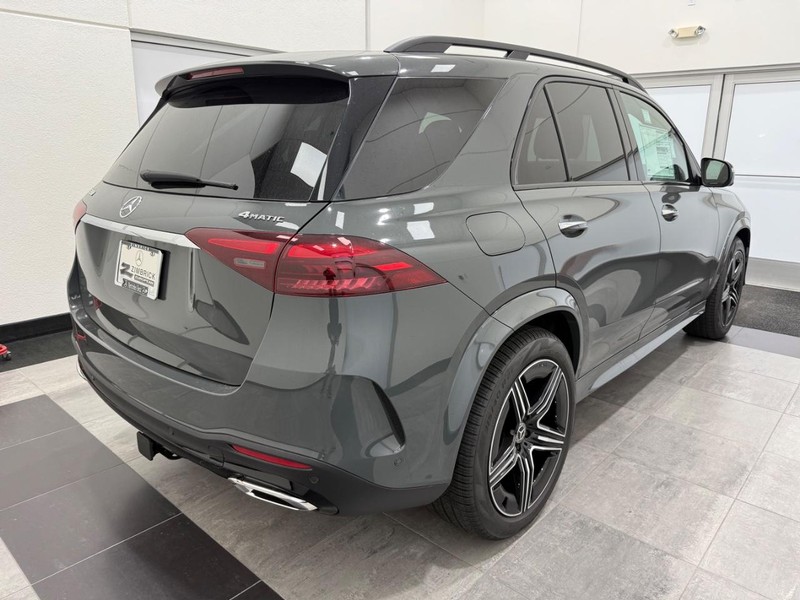 Mercedes-Benz GLE Vehicle Image 2