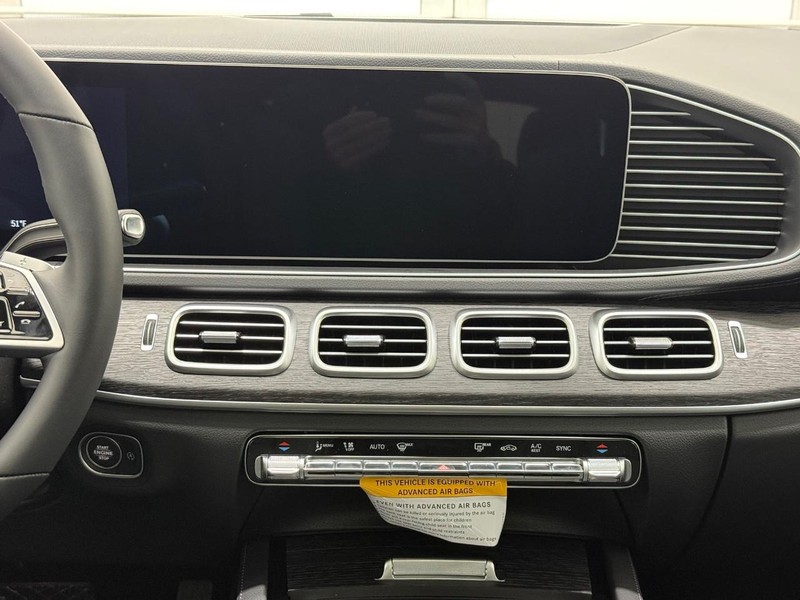 Mercedes-Benz GLE Vehicle Image 7