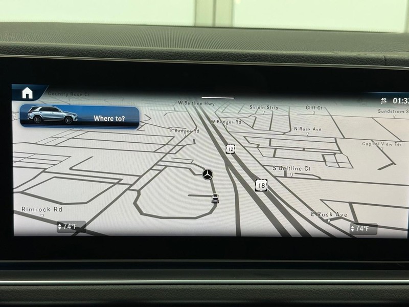 Mercedes-Benz GLE Vehicle Image 15