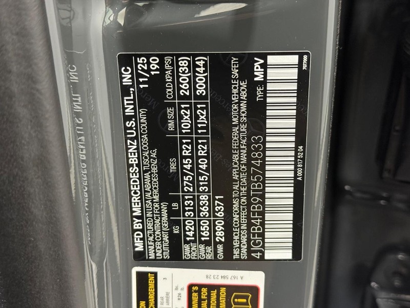 Mercedes-Benz GLE Vehicle Image 18