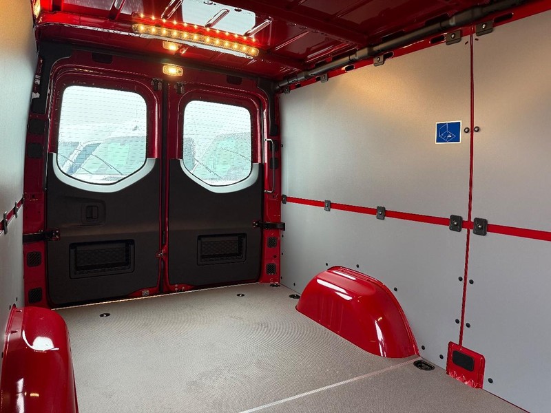 Mercedes-Benz Sprinter Van Vehicle Image 5