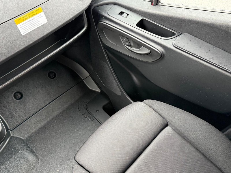 Mercedes-Benz Sprinter Van Vehicle Image 10
