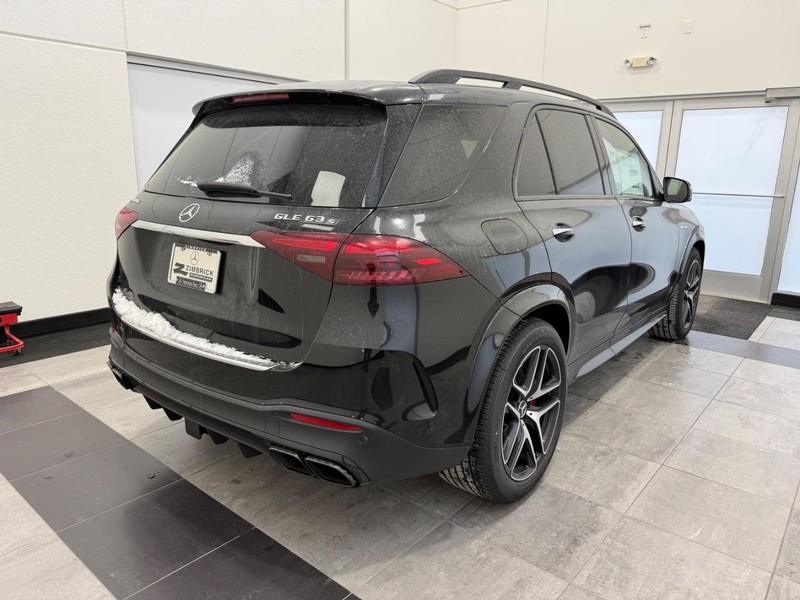 Mercedes-Benz GLE Vehicle Image 2
