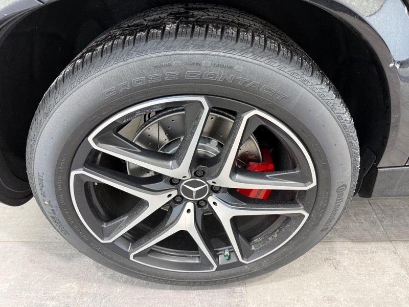 Mercedes-Benz GLE Vehicle Image 3