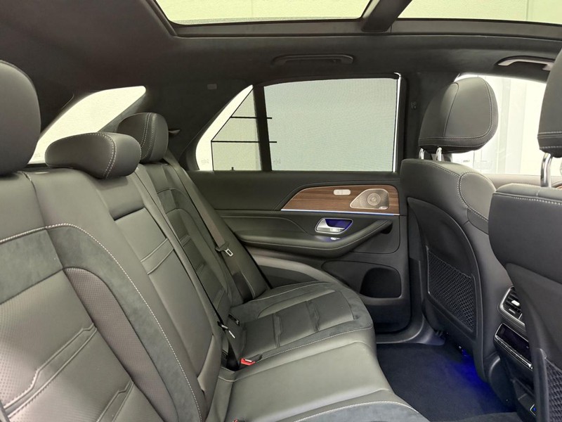 Mercedes-Benz GLE Vehicle Image 5