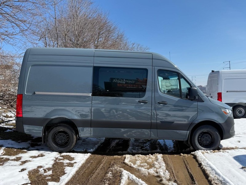 Mercedes-Benz Sprinter Van Vehicle Image 2