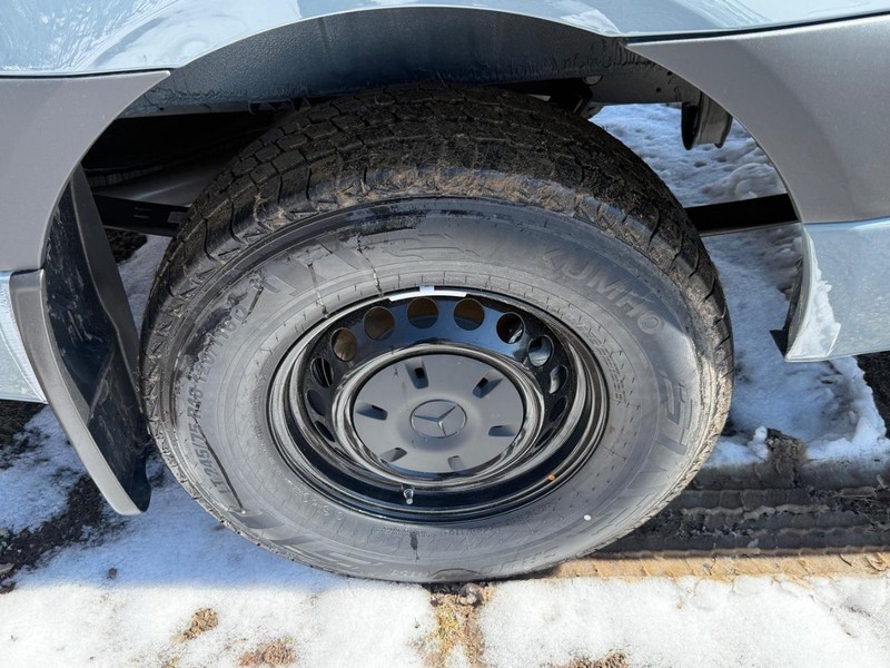 Mercedes-Benz Sprinter Van Vehicle Image 4