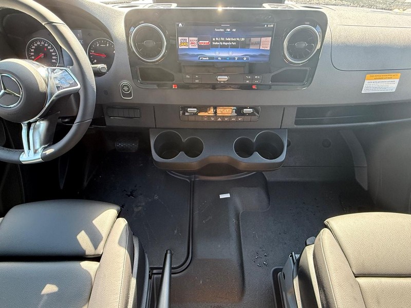 Mercedes-Benz Sprinter Van Vehicle Image 7