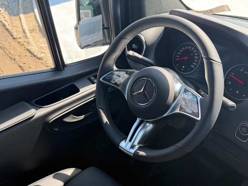 Mercedes-Benz Sprinter Van Vehicle Image 9