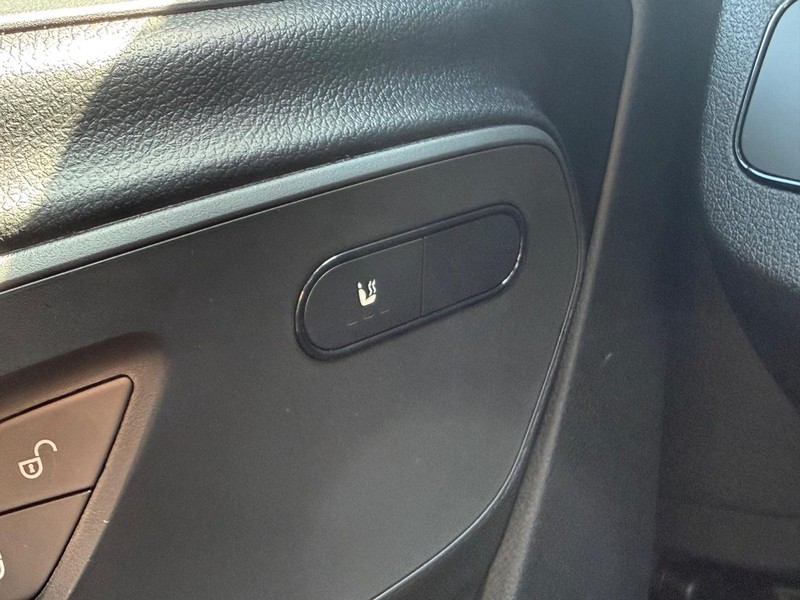 Mercedes-Benz Sprinter Van Vehicle Image 15