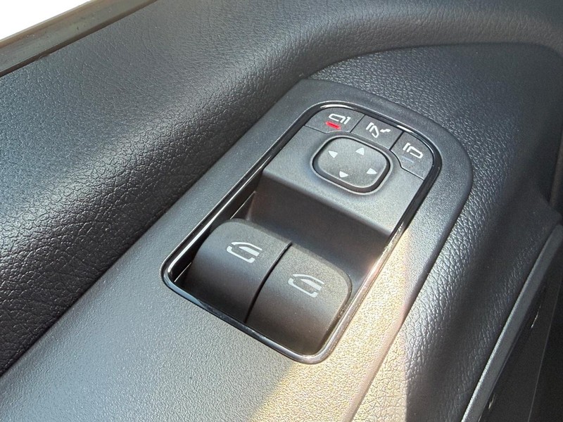 Mercedes-Benz Sprinter Van Vehicle Image 16