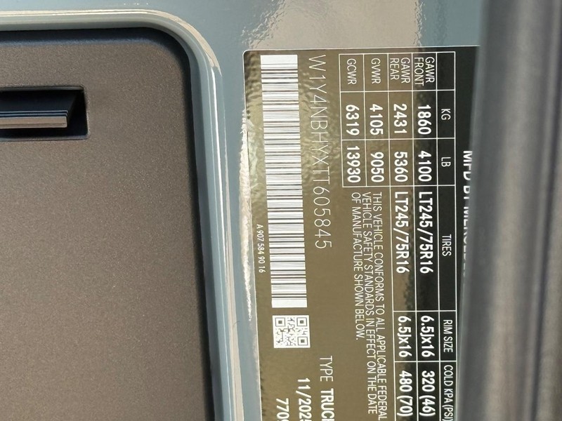 Mercedes-Benz Sprinter Van Vehicle Image 18