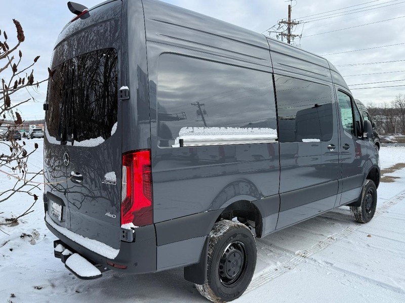 Mercedes-Benz Sprinter Van Vehicle Image 3