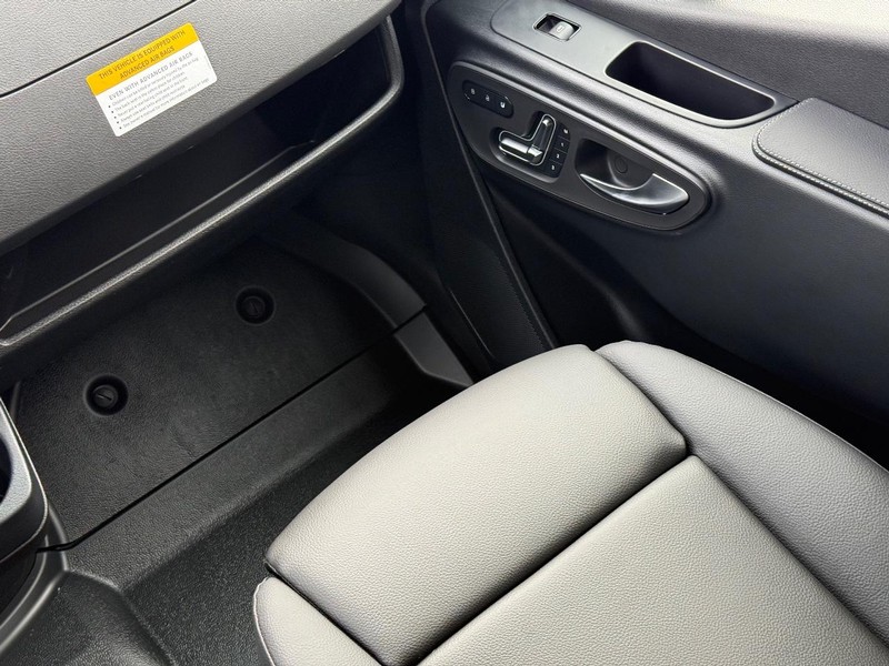 Mercedes-Benz Sprinter Van Vehicle Image 9