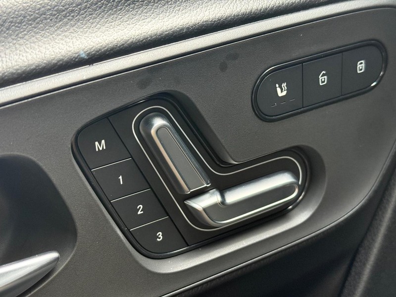 Mercedes-Benz Sprinter Van Vehicle Image 15