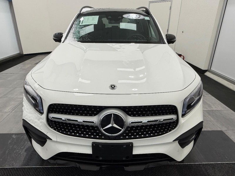 Mercedes-Benz GLB Vehicle Image 7