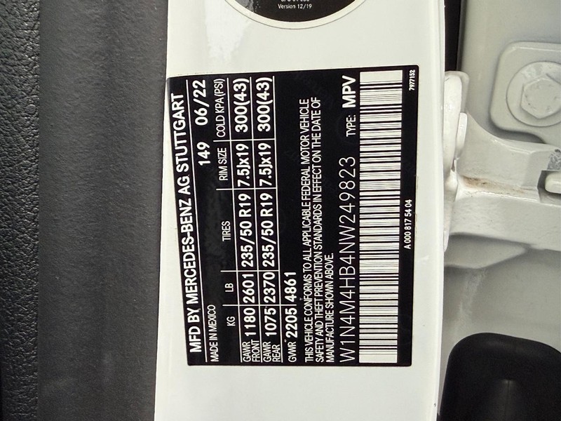 Mercedes-Benz GLB Vehicle Image 21