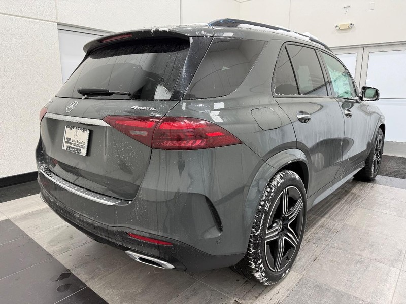 Mercedes-Benz GLE Vehicle Image 2