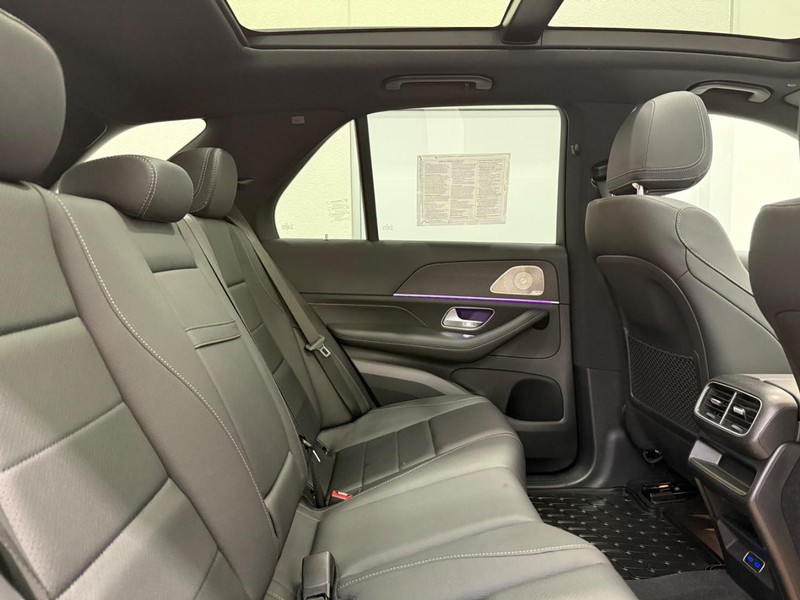 Mercedes-Benz GLE Vehicle Image 4