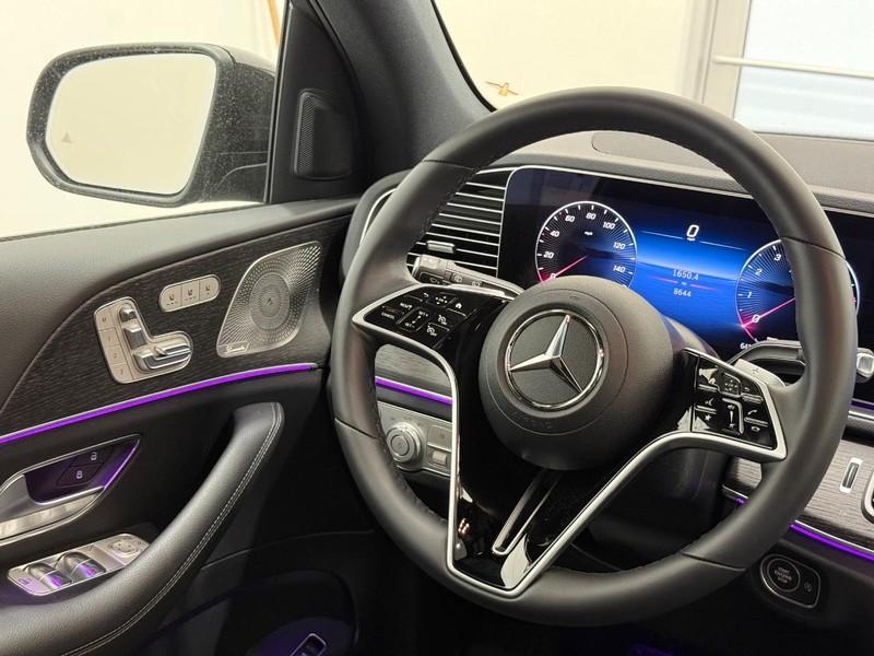 Mercedes-Benz GLE Vehicle Image 7