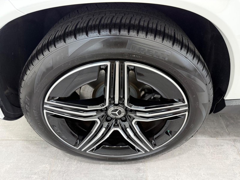 Mercedes-Benz GLE Vehicle Image 3