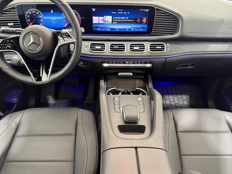 Mercedes-Benz GLE Vehicle Image 5