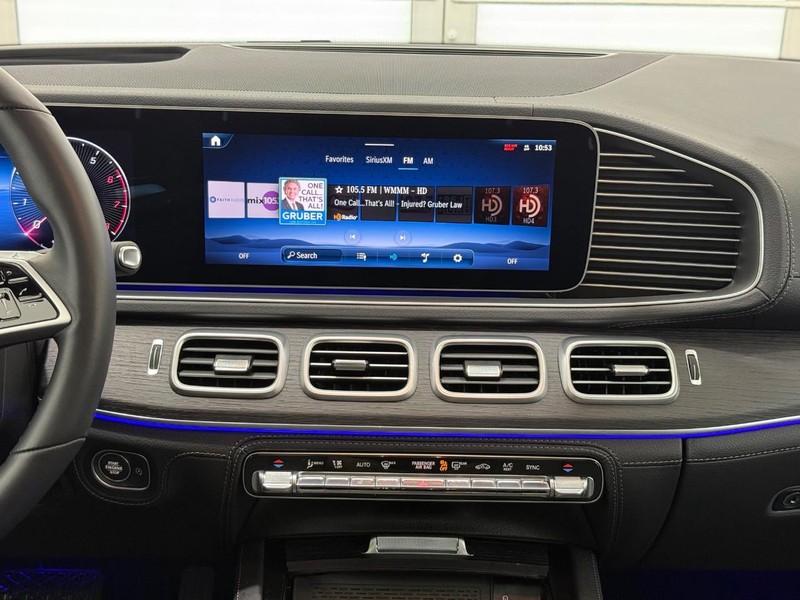 Mercedes-Benz GLE Vehicle Image 6