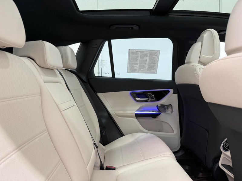 Mercedes-Benz GLC Vehicle Image 4