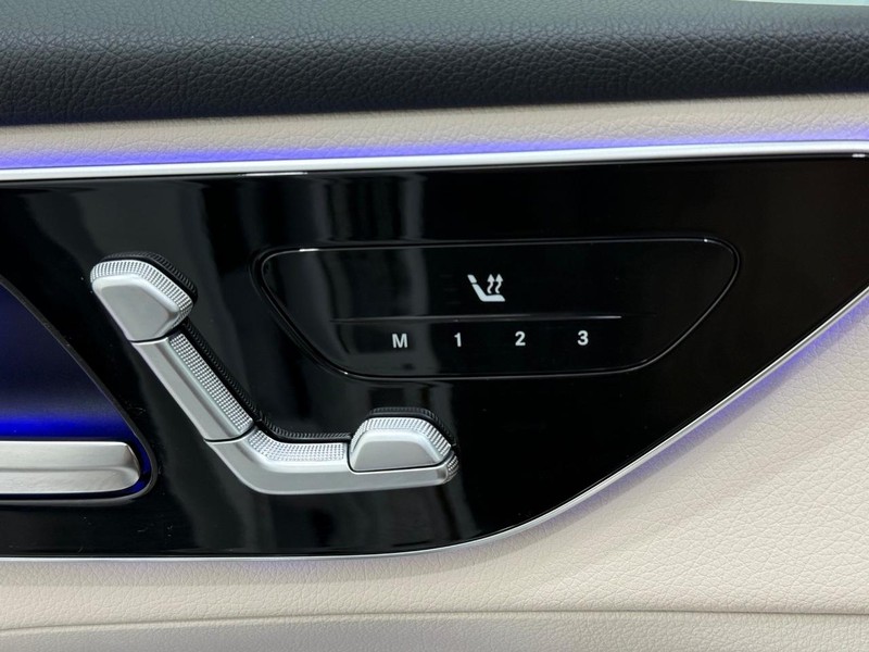 Mercedes-Benz GLC Vehicle Image 9