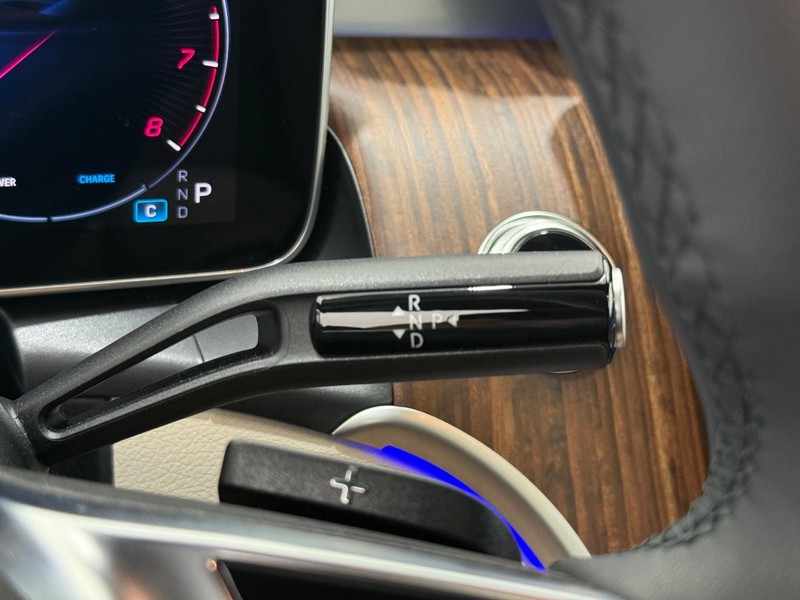Mercedes-Benz GLC Vehicle Image 12
