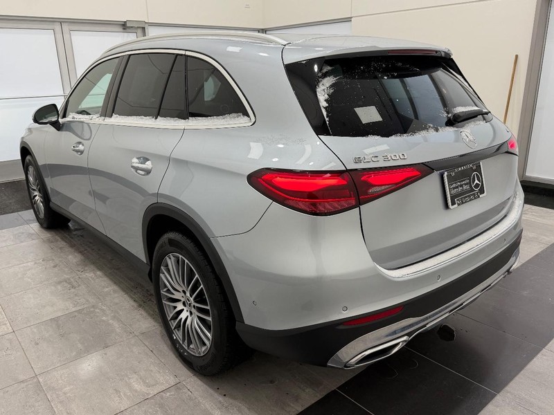Mercedes-Benz GLC Vehicle Image 4