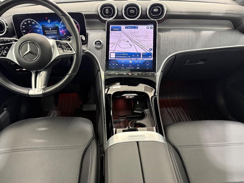 Mercedes-Benz GLC Vehicle Image 9