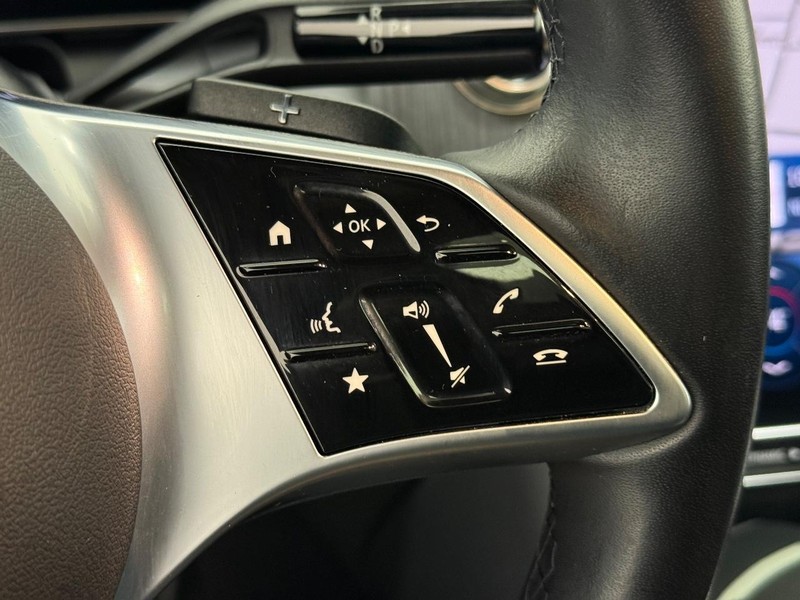 Mercedes-Benz GLC Vehicle Image 15