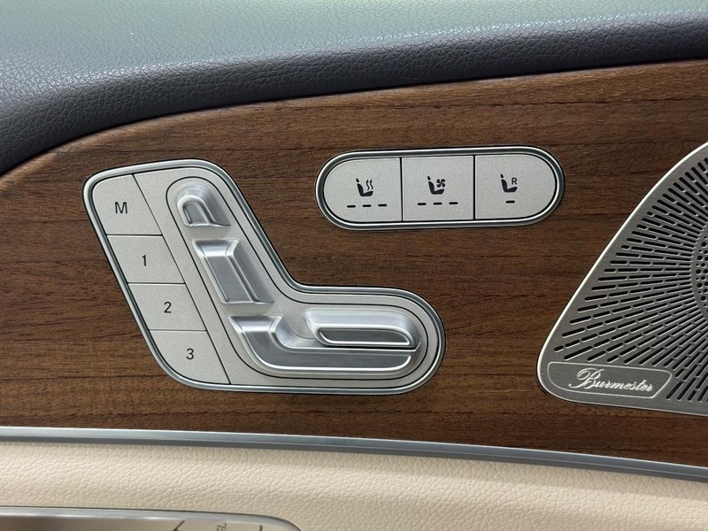 Mercedes-Benz GLE Vehicle Image 13