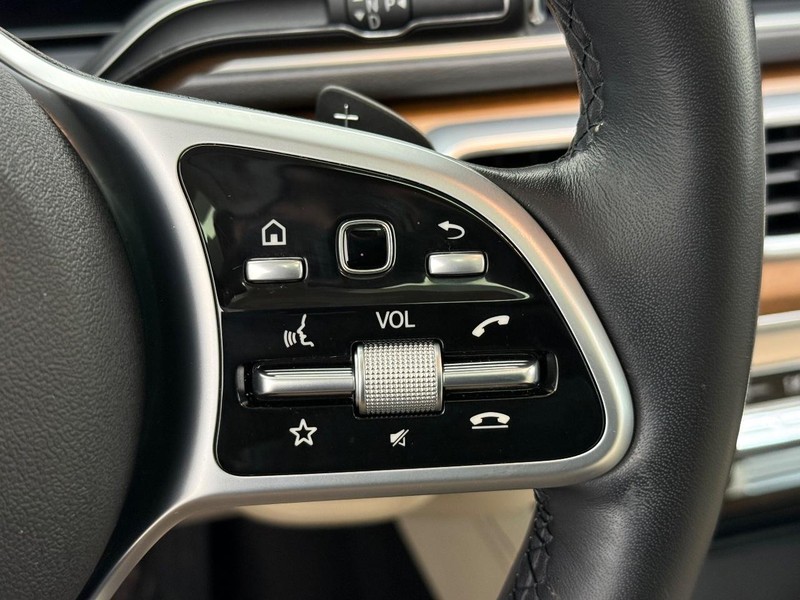 Mercedes-Benz GLE Vehicle Image 15