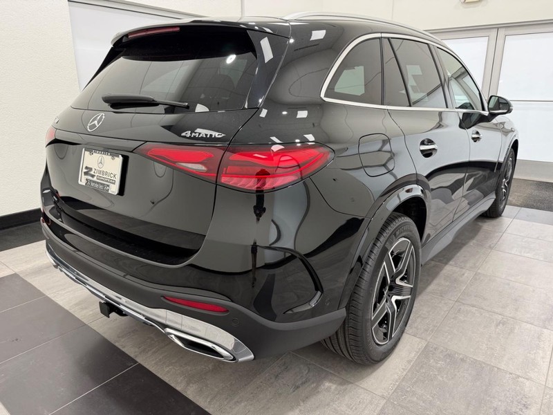 Mercedes-Benz GLC Vehicle Image 2