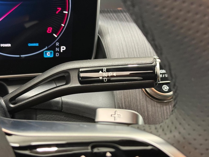 Mercedes-Benz GLC Vehicle Image 13