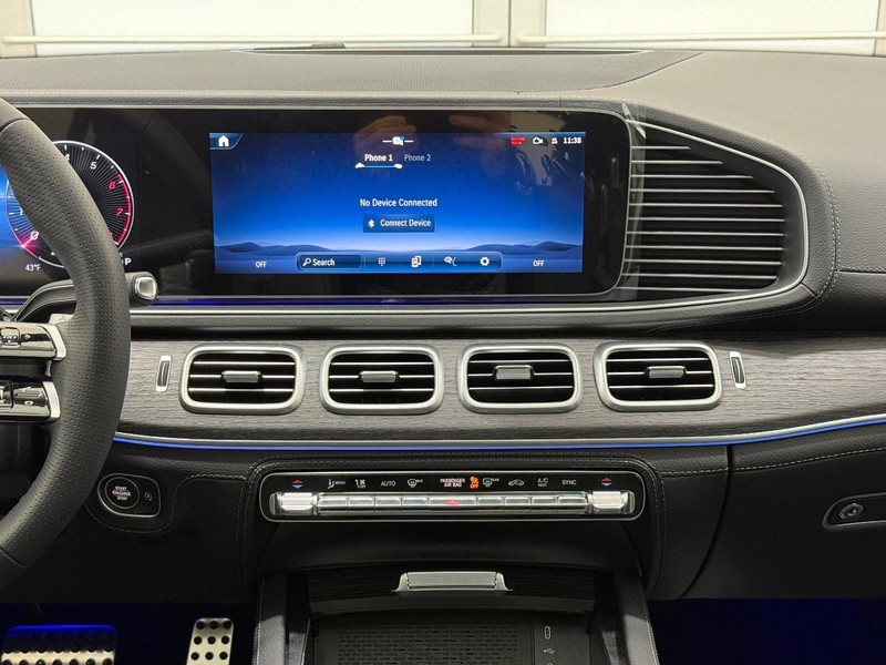 Mercedes-Benz GLS Vehicle Image 7