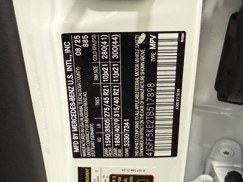 Mercedes-Benz GLS Vehicle Image 18