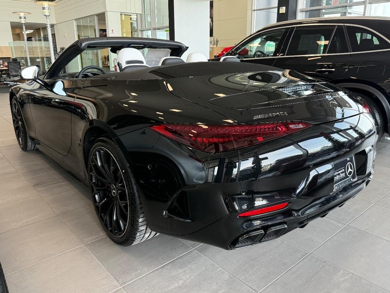 Mercedes-Benz SL Vehicle Image 4