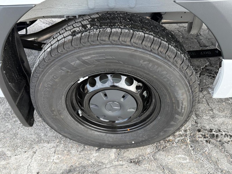 Mercedes-Benz Sprinter Van Vehicle Image 4